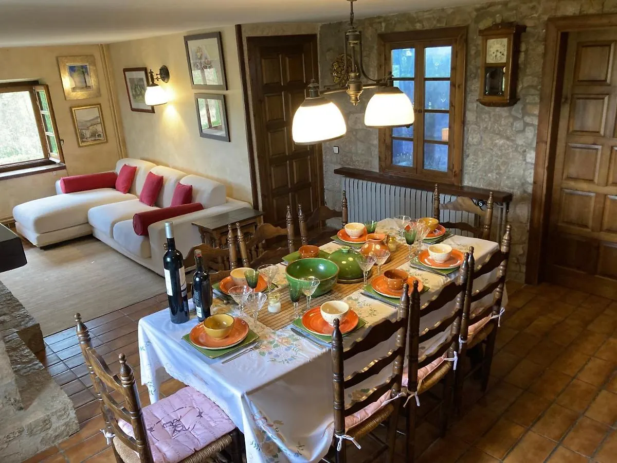 Hostal Pla de Moixons Oristà 0*,