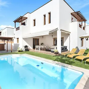 https://aquavilla.in-canary-islands.com